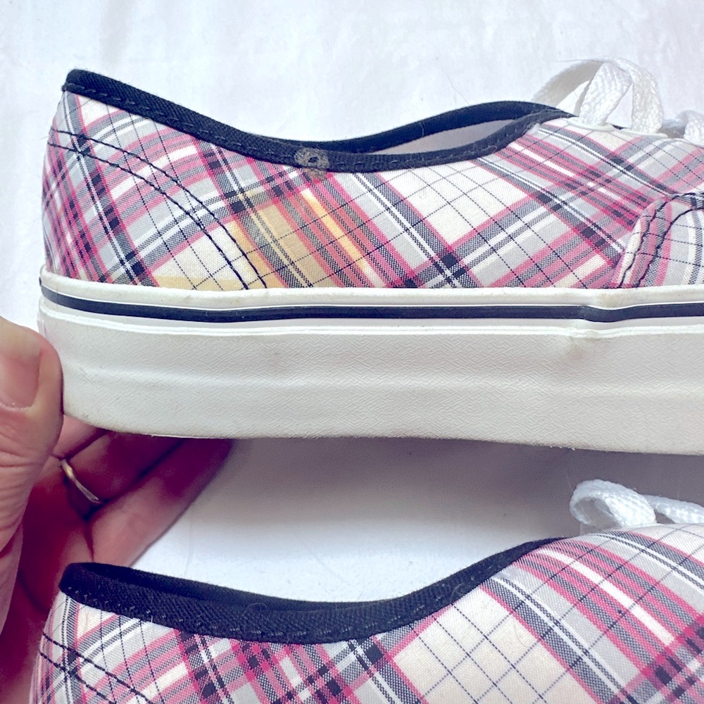 Vans Red,Pink and White Plaid Sneakers 6.5/8 - Picture 5 of 5